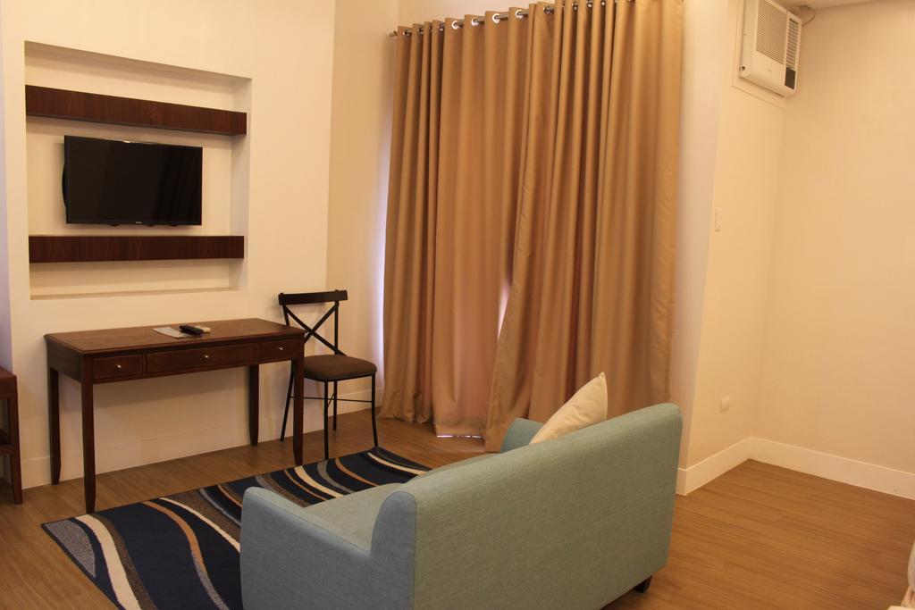 The Reef Hotel And Residences Olongapo Dış mekan fotoğraf